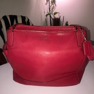 Pre-loved Coach Coral Leather Tote